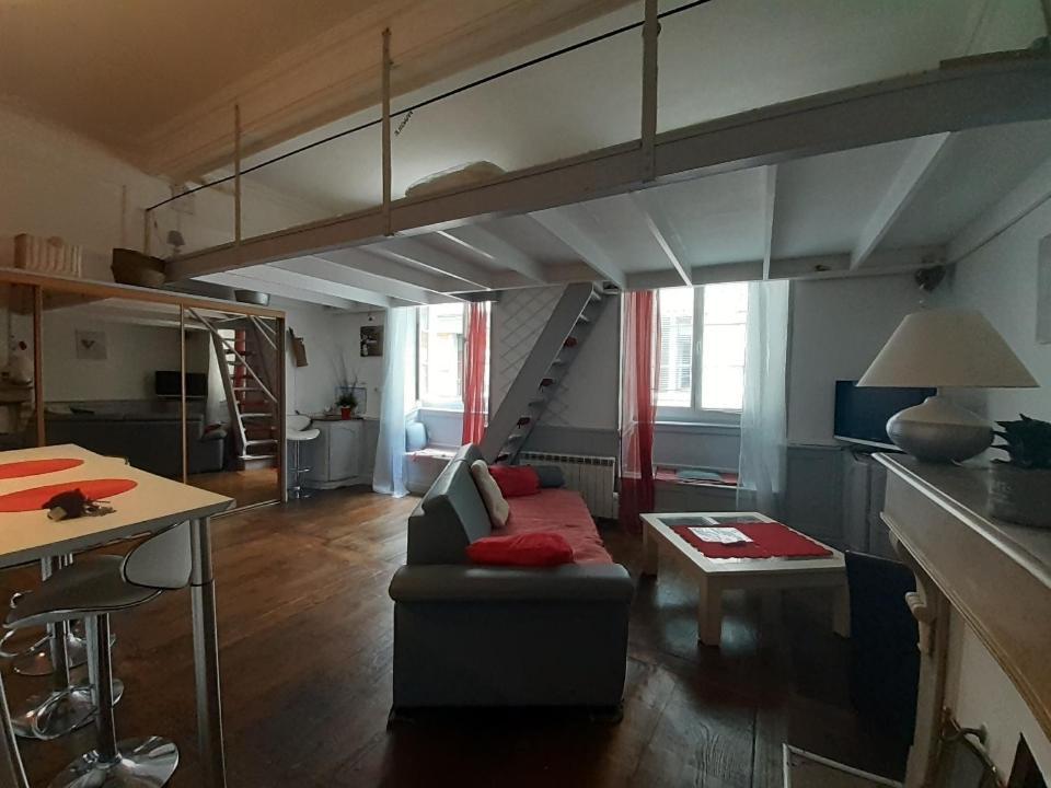Coquet Studio En Mezzanine Nuit Pour 2 Personnes Saint-Girons  Exteriör bild