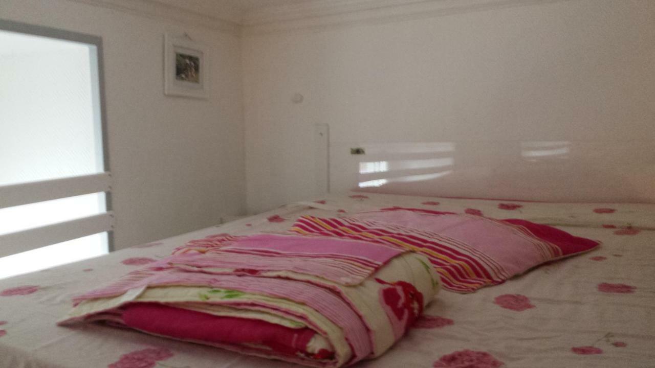 Coquet Studio En Mezzanine Nuit Pour 2 Personnes Saint-Girons  Exteriör bild