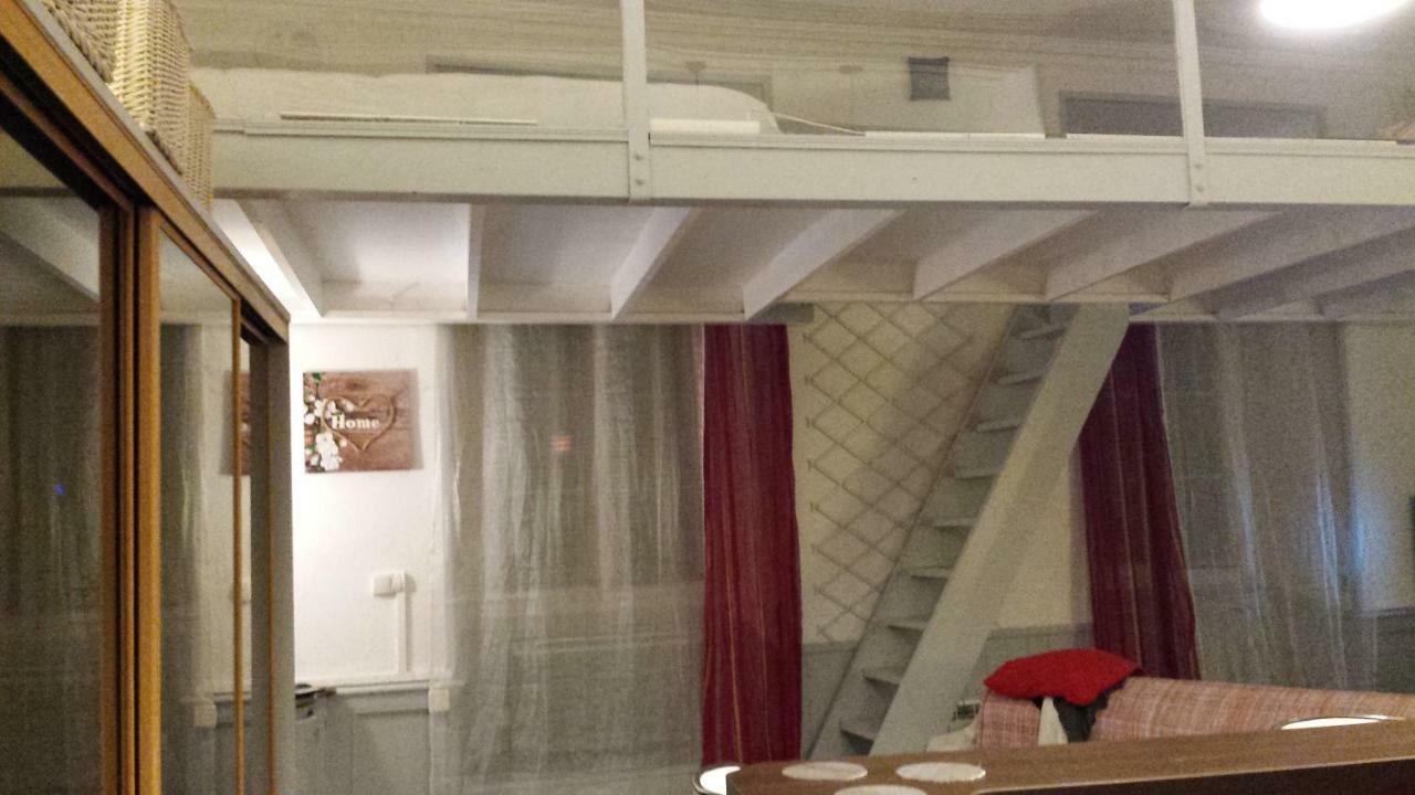 Coquet Studio En Mezzanine Nuit Pour 2 Personnes Saint-Girons  Exteriör bild